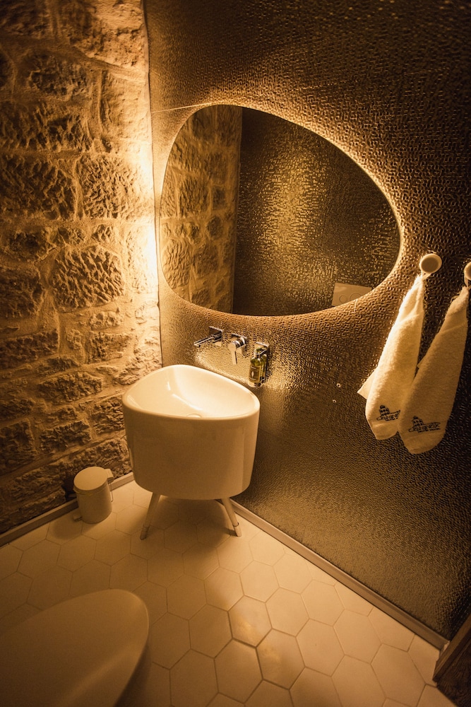 Cephanelik Butik Hotel 59/63
