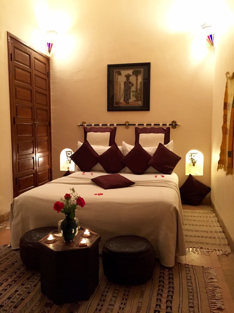Riad Amina 18/75