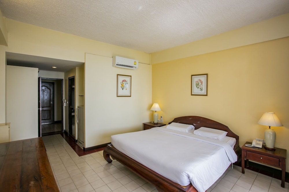 Mae Pim Resort Hotel 15/56