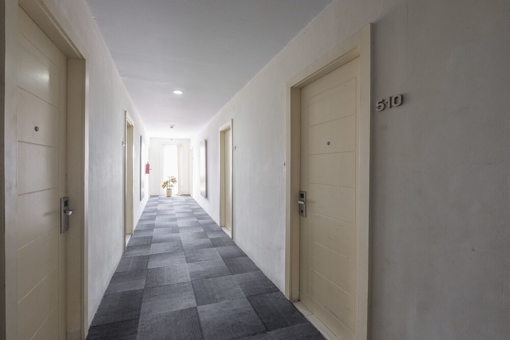 OYO 472 Hotel Asyra 13/16