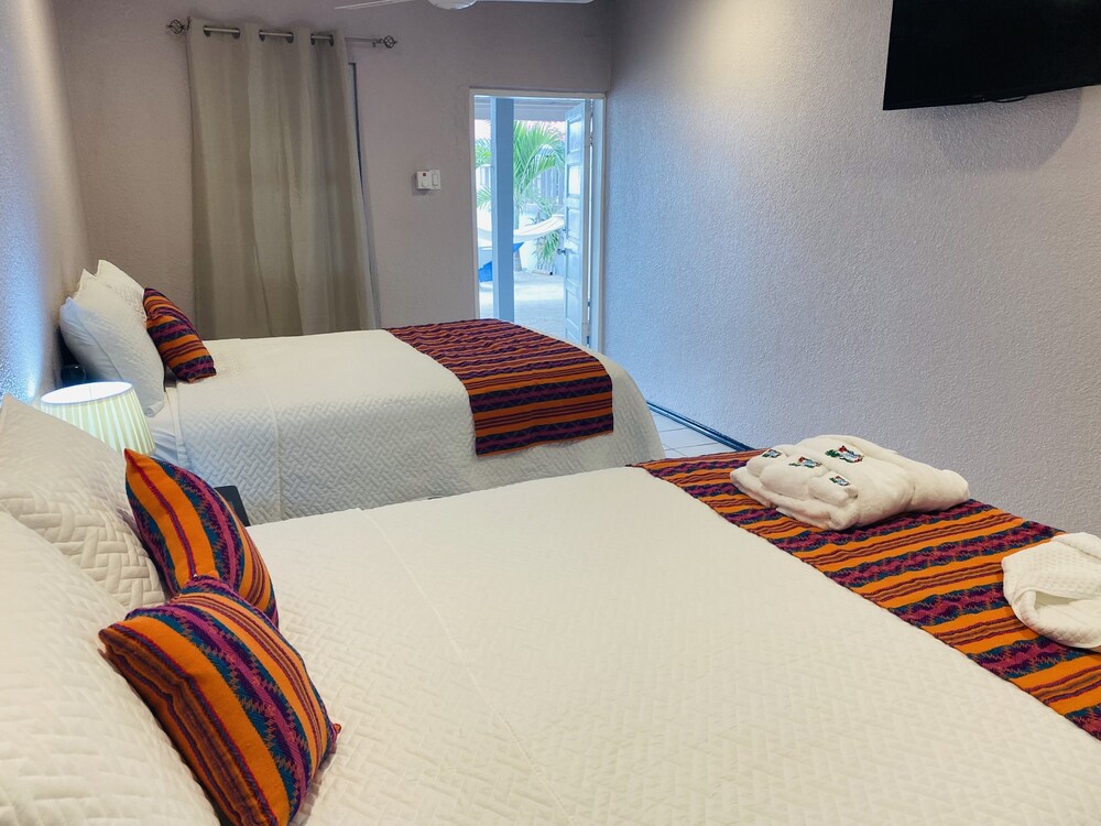 La Isla Resort 22/68