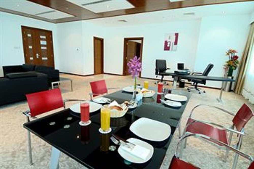 Diva Hotel 37/50