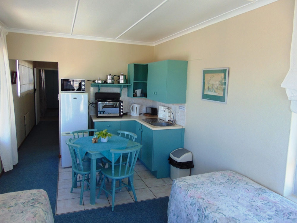 Whale Watchers Inn 24/42