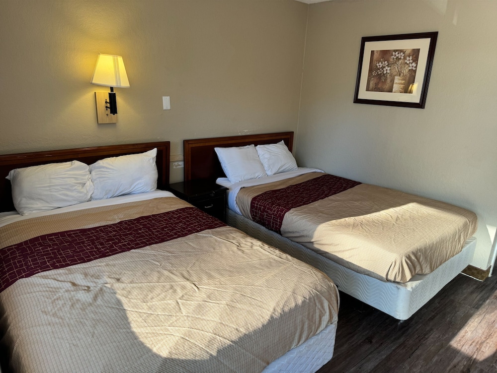Capital O Hotel Richmond Hill/Savannah area I-95 14/48