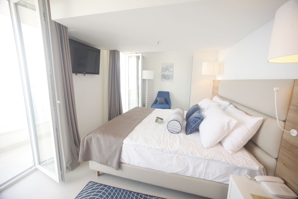 TUI BLUE Adriatic Beach - Adults Only 23/75
