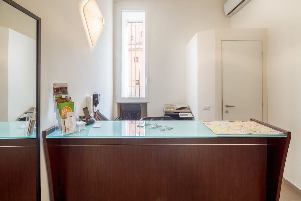 NO 9 COLOSSEO LUXURY SUITES 34/50
