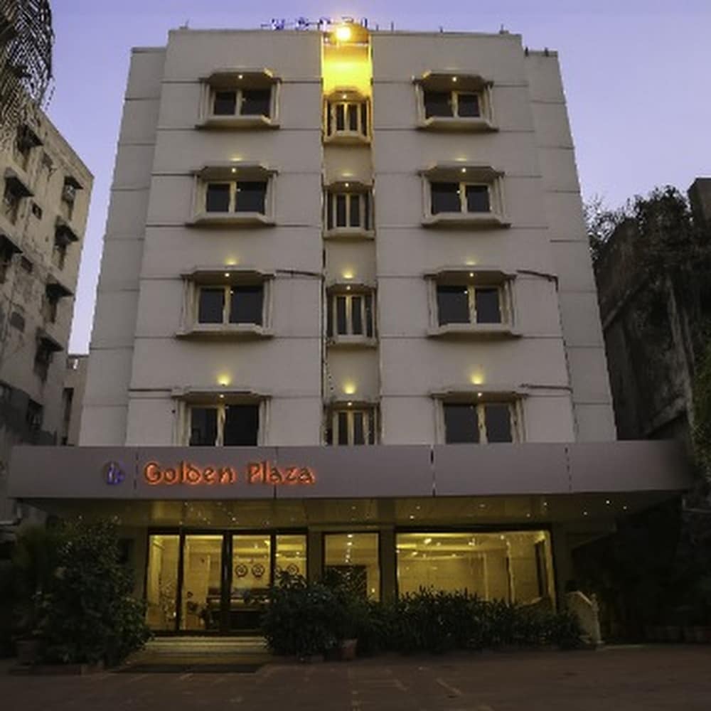 Oyo 2351 Hotel Golden Plaza 2/24