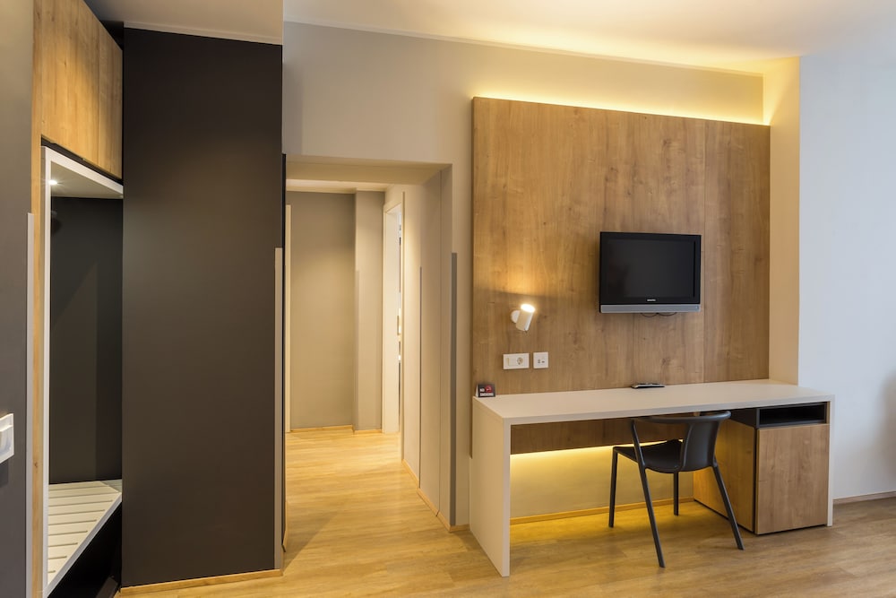 M hotel Ljubljana 40/49