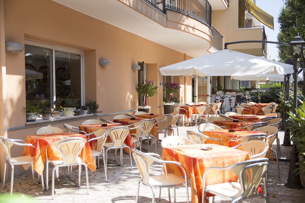 Hotel Silvia 27/36