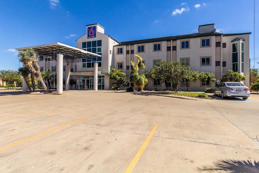 Motel6 Harlingen, TX in HARLINGEN - TX