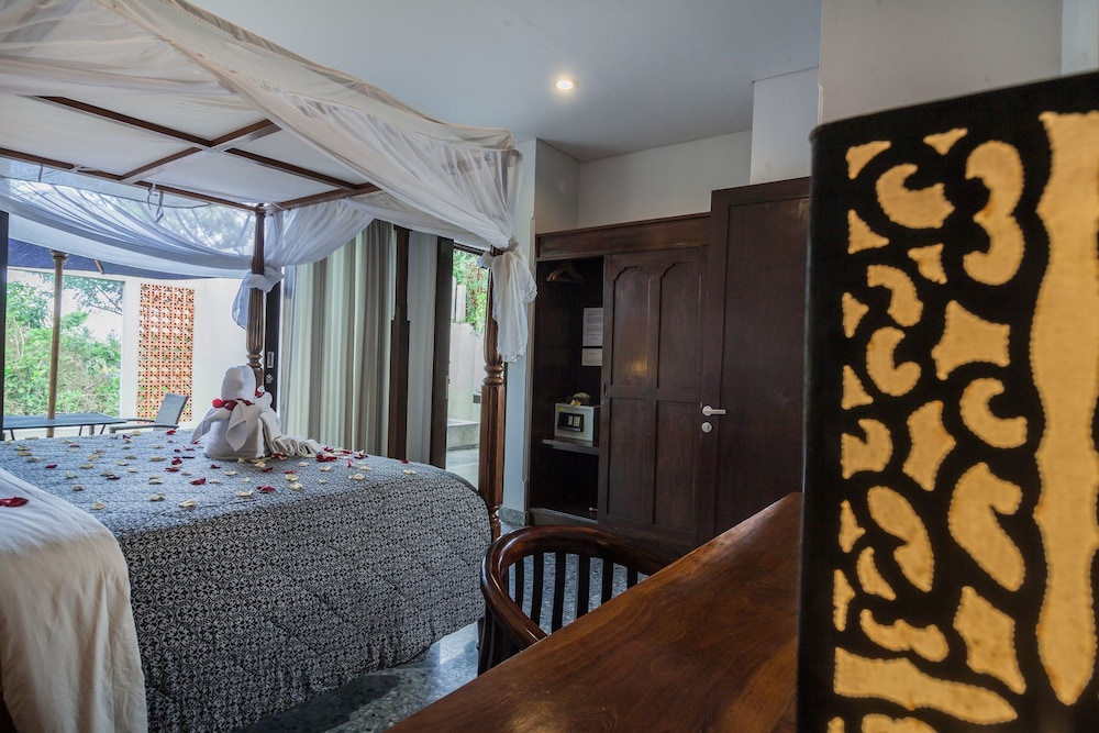 Taman Harum Cottages 31/80