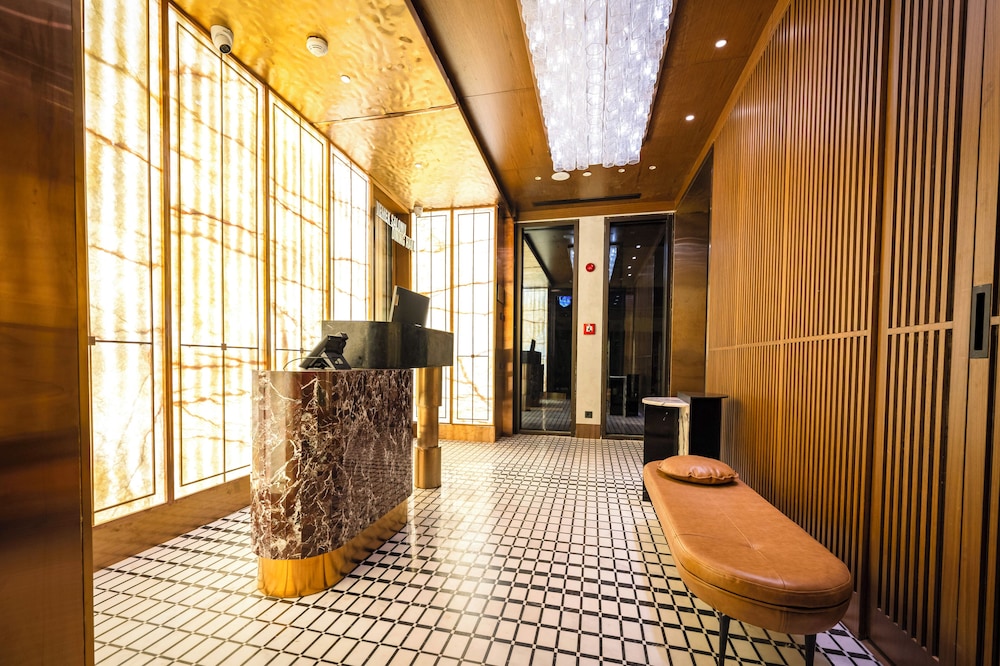 Sura Concept Hotel 7/24
