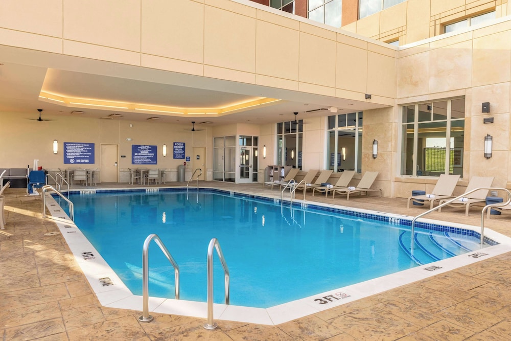 Drury Plaza Hotel Dallas Arlington 26/50