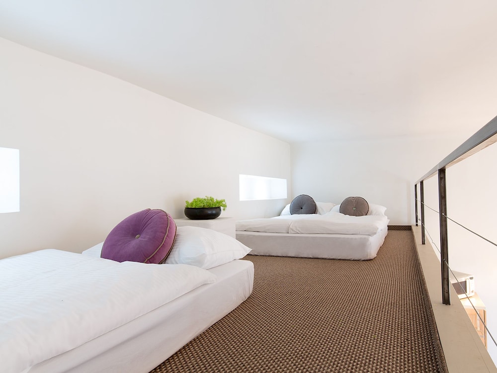 Mezzanine, Studio, Twin Beds, Street View, Sofa