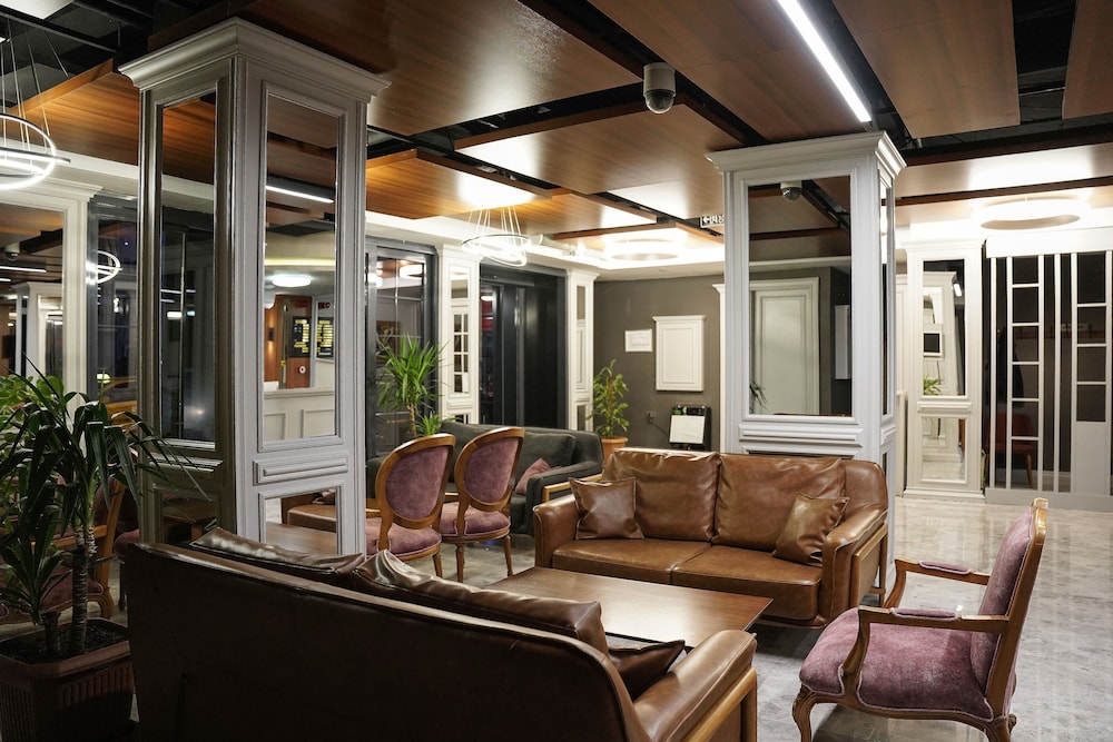Enerji Hotel 26/46