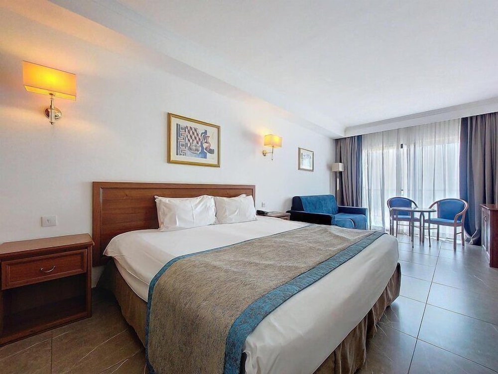 Vivaldi Hotel 27/71