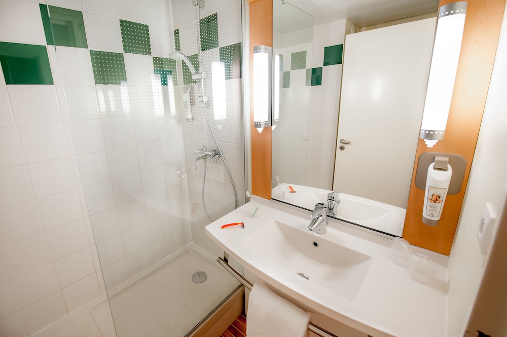 Ibis Vannes 57/59