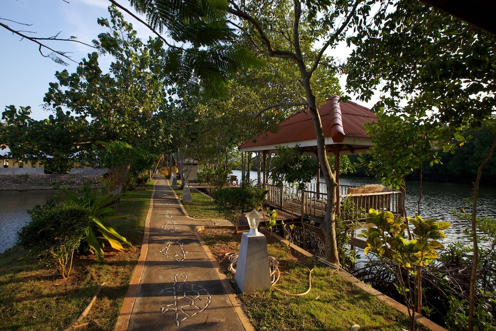 Anavilla Tangke Resort 27/40
