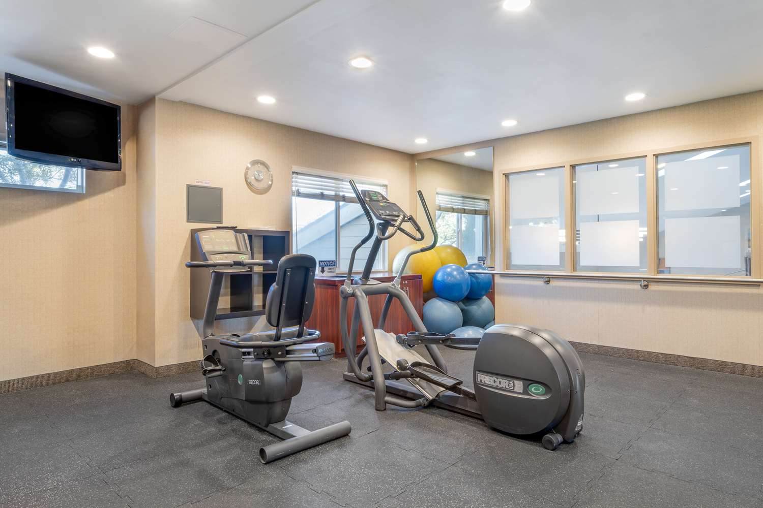 Best Western Plus Bayside Hotel 25/41