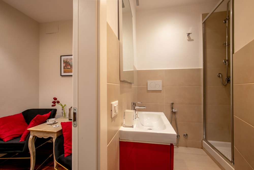Avignonesi Suites 14/47