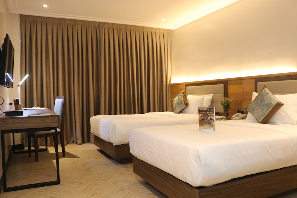 Acacia Hotel Bacolod 4/20