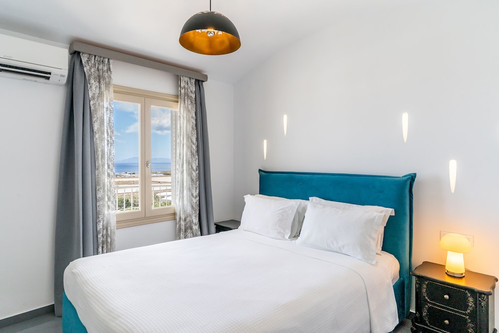 SENIOR, SUITE, SEA VIEW, OUTDOOR JETTED TUB