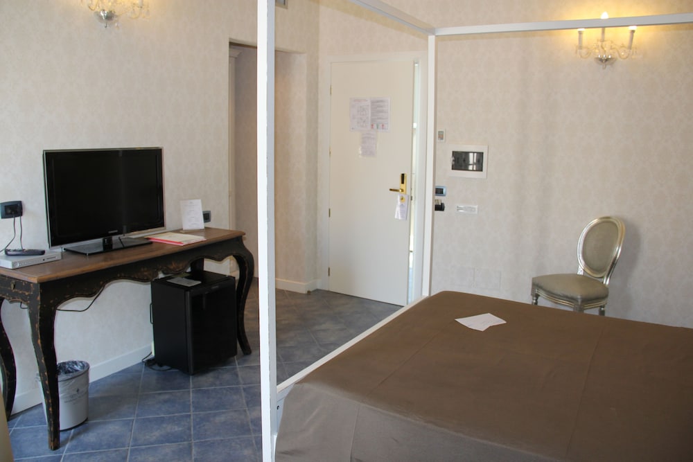 Marina Holiday Resort And Spa 40/50