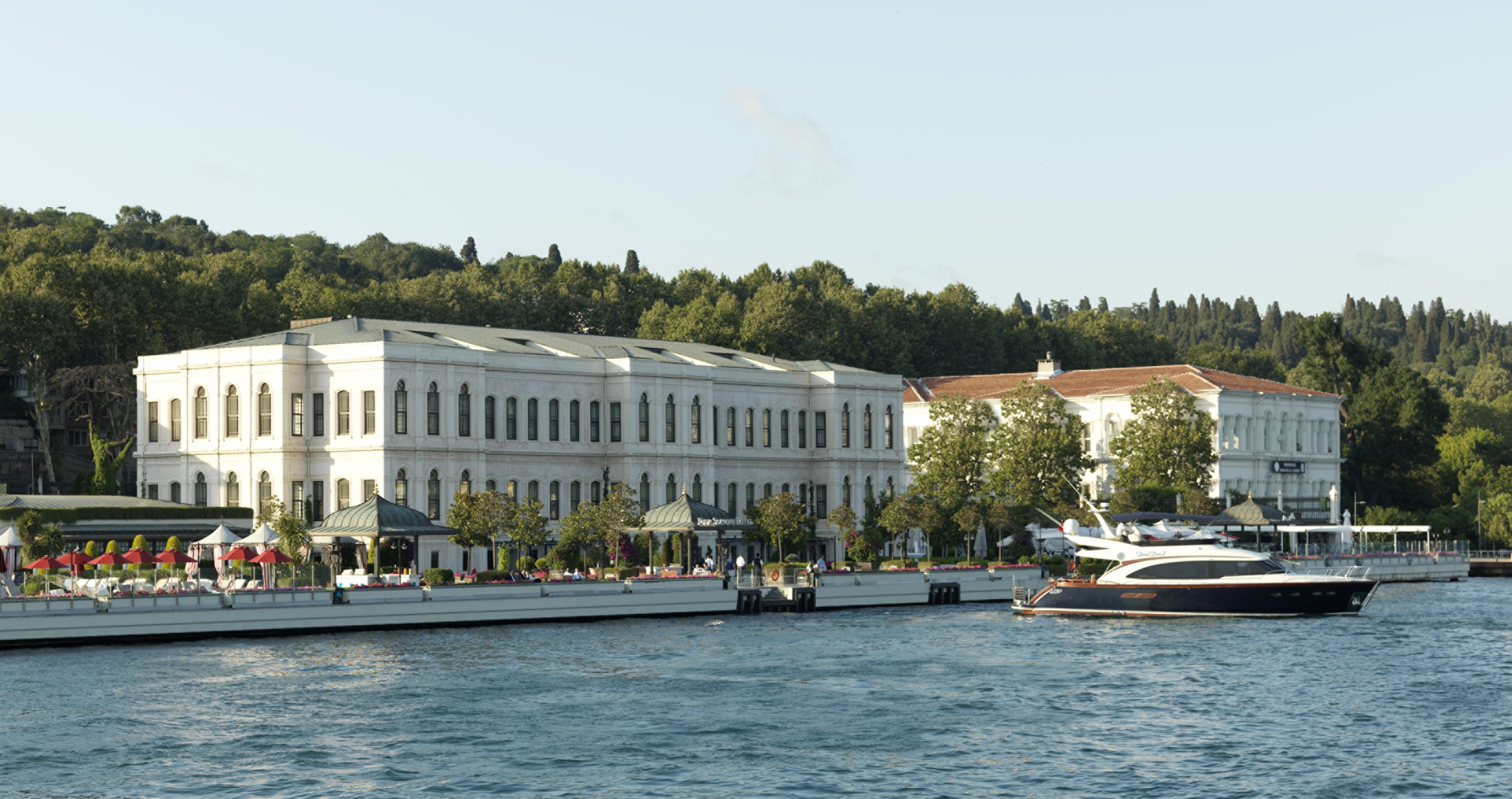 Four Seasons Hotel Istanbul at the Bosphorus 77/80