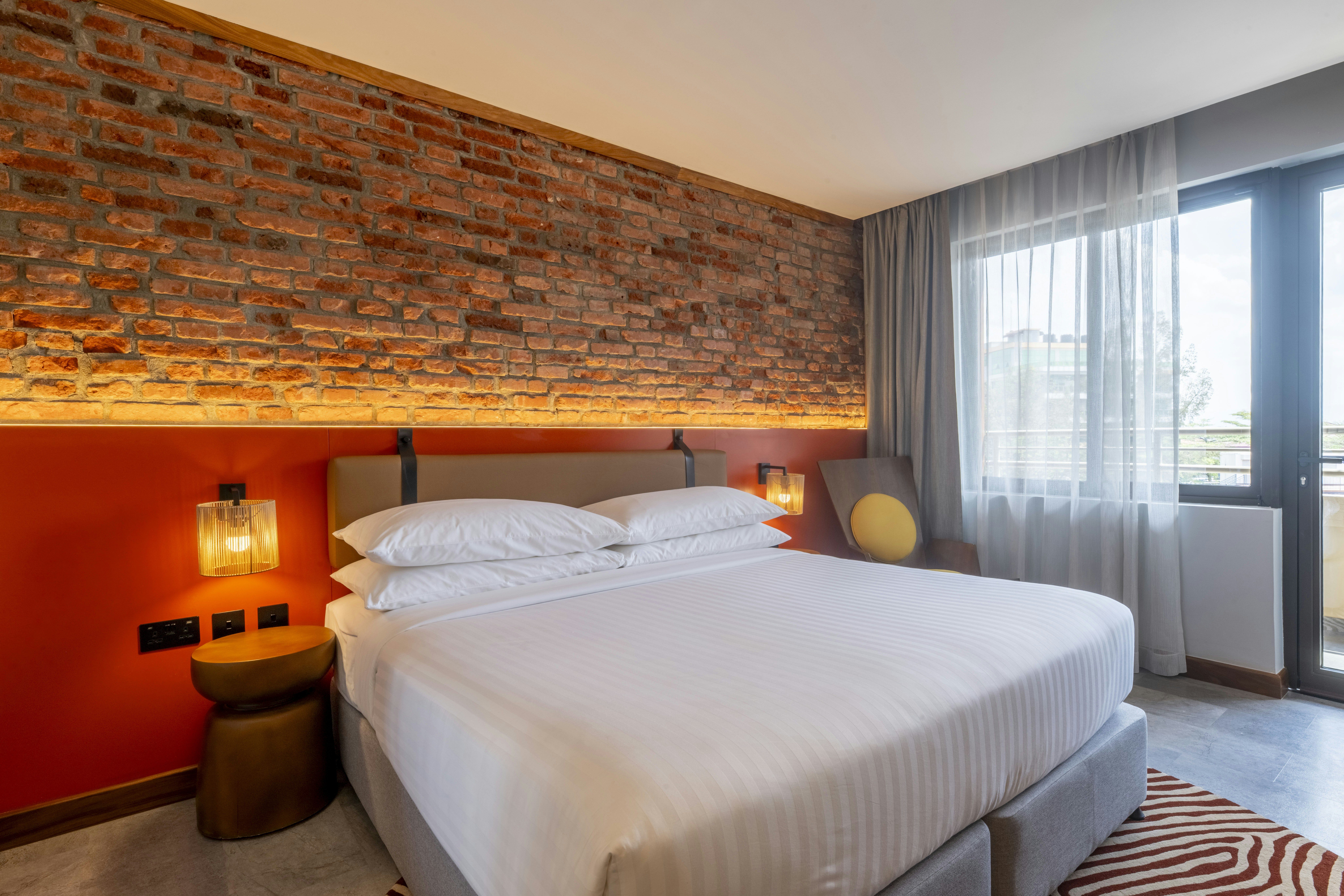 SUPERIOR, KING BED