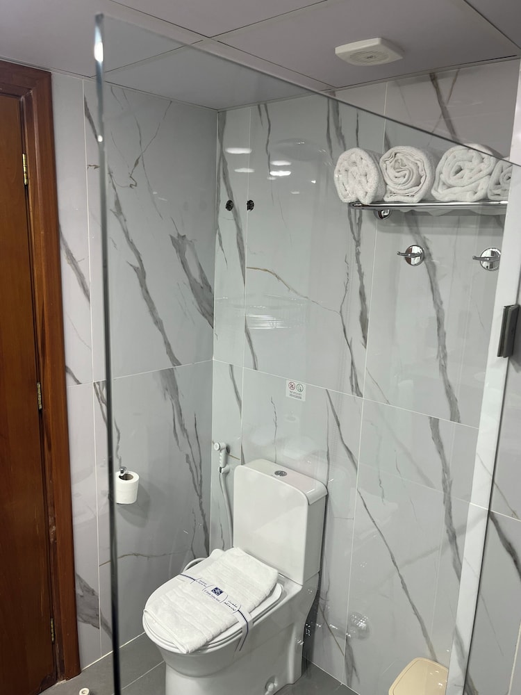 EL SHEIKH SUITES 54/60
