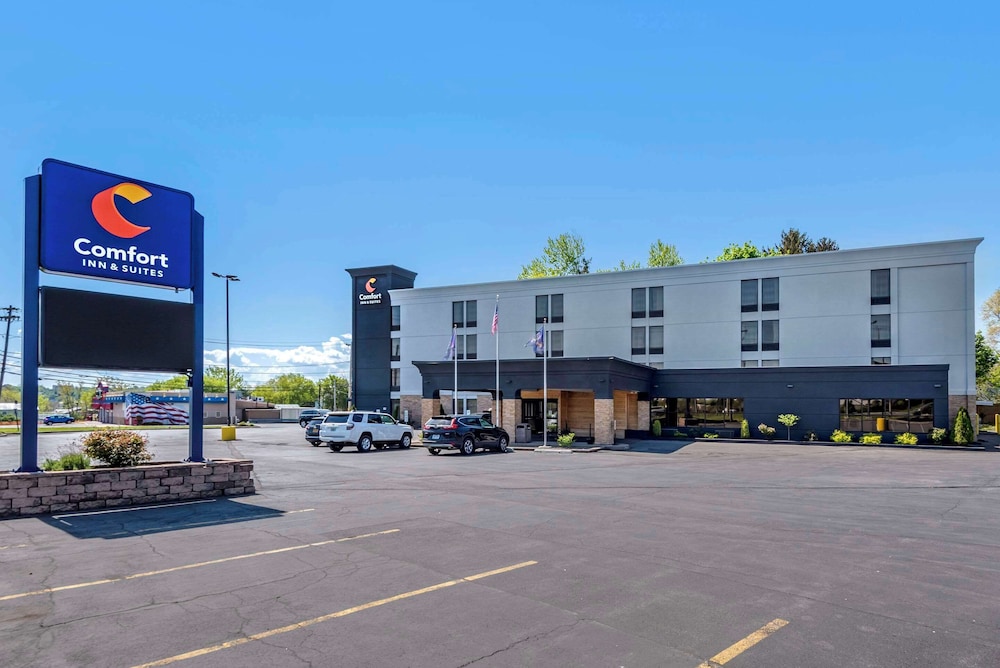 Comfort Inn & Suites Liverpool - Syracuse North 37/41