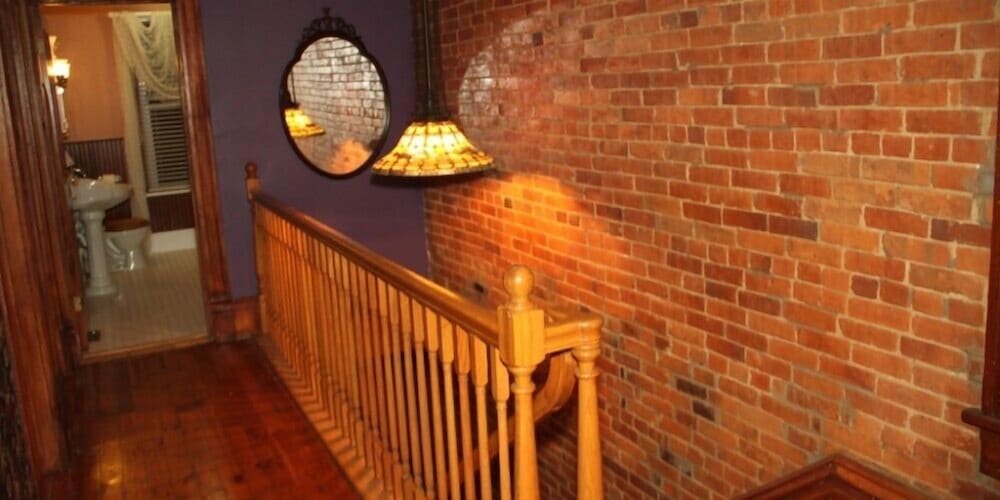 South Broadway Manor Bed and Breakfast 12/72
