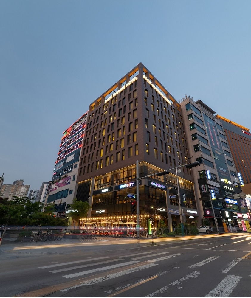 Park Marine Hotel 3/69