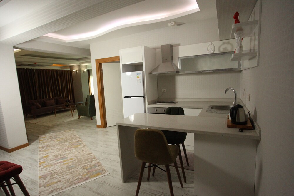 The City Walls Suit Hotel 30/44