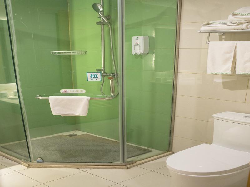 GreenTree Inn Qingdao Jiaozhou Jiaoping Road Aviation Industry Park Express Hotel 15/16