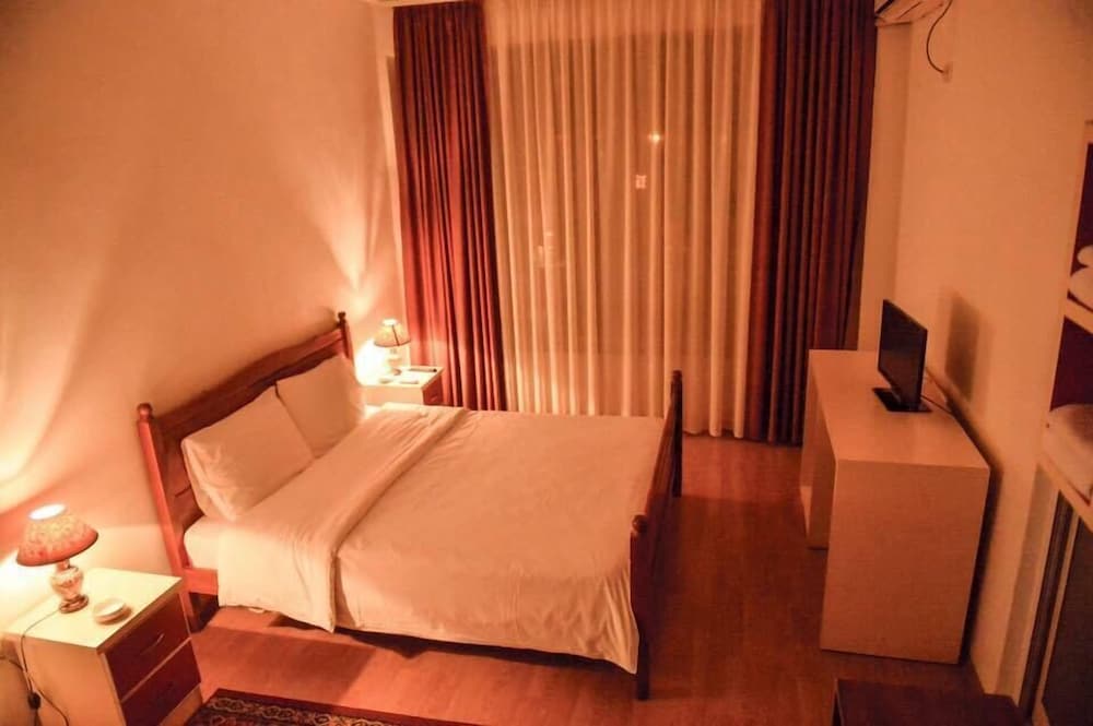 Hotel Argenti Shkoder 14/48