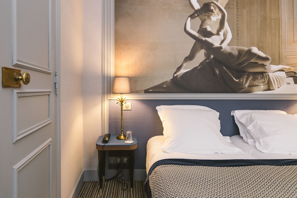 Hotel Saint Christophe 24/68