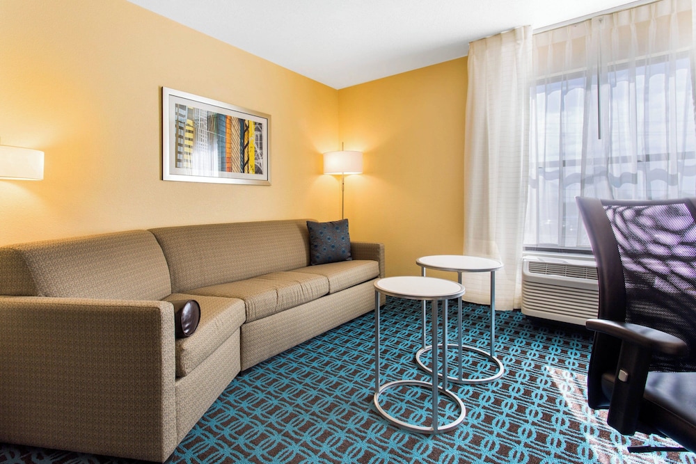 Fairfield Inn & Suites By Marriott Santa Fe 30/48