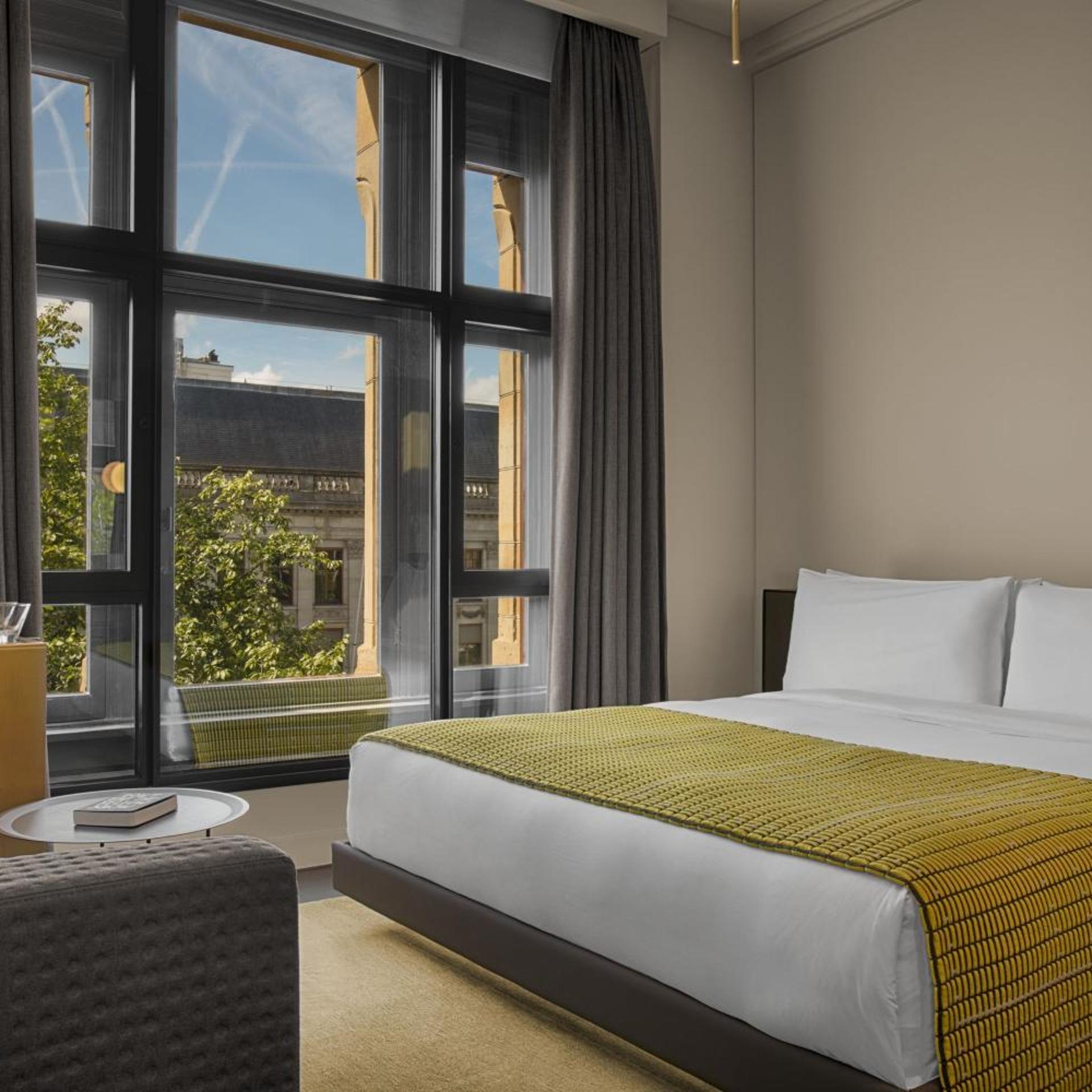 Canal, Bank, Guest Room, Superior, King Bed, Canal View