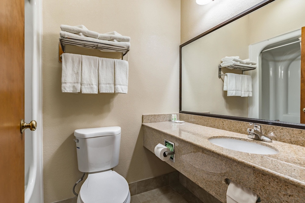 Quality Inn Schenectady - Albany 7/34