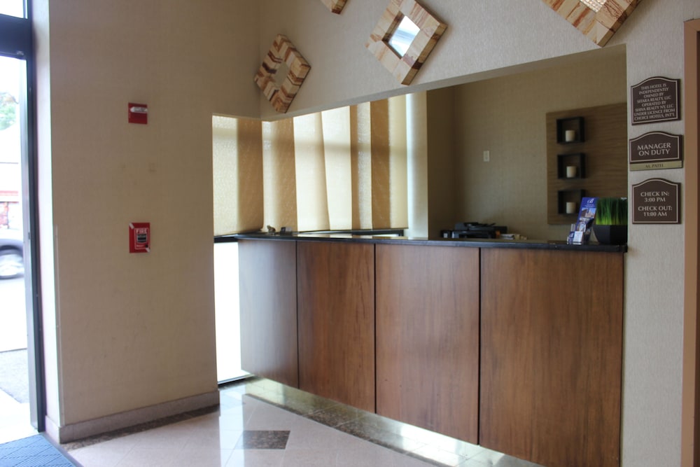 Comfort Inn Bellerose 6/46