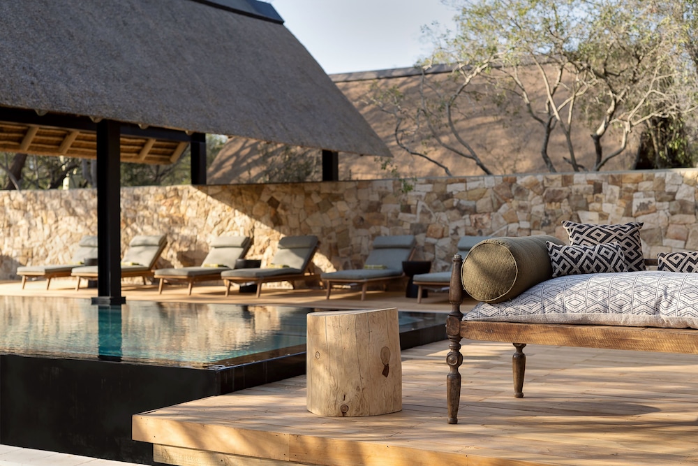Monwana Game Lodge 4/19