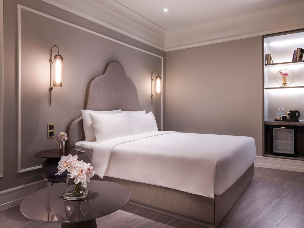 Mercure Shanghai Yu Garden On The Bund 11/41