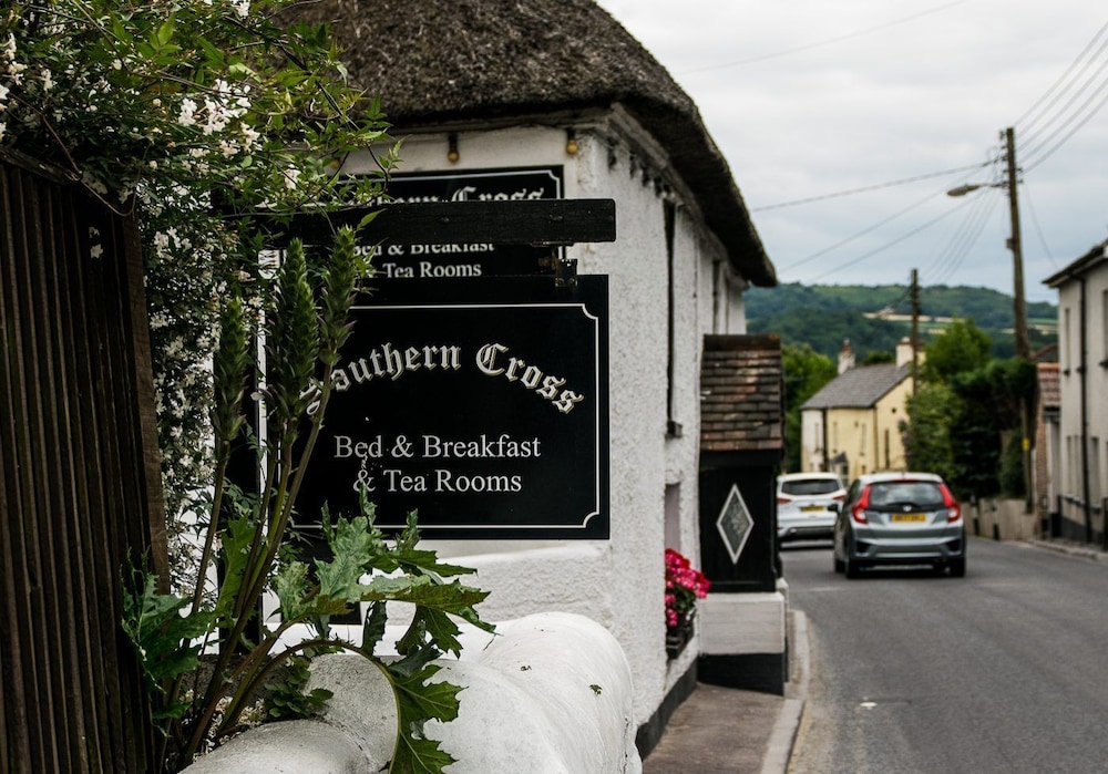 Southern Cross Guest House 1/23