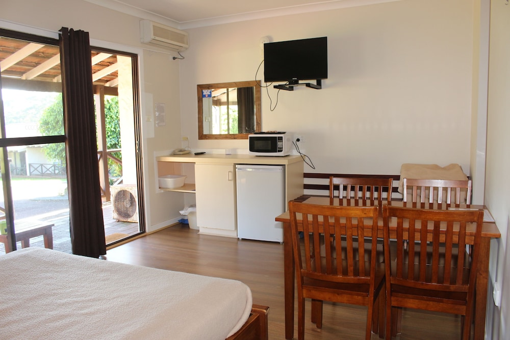 Karri Forest Motel 25/36