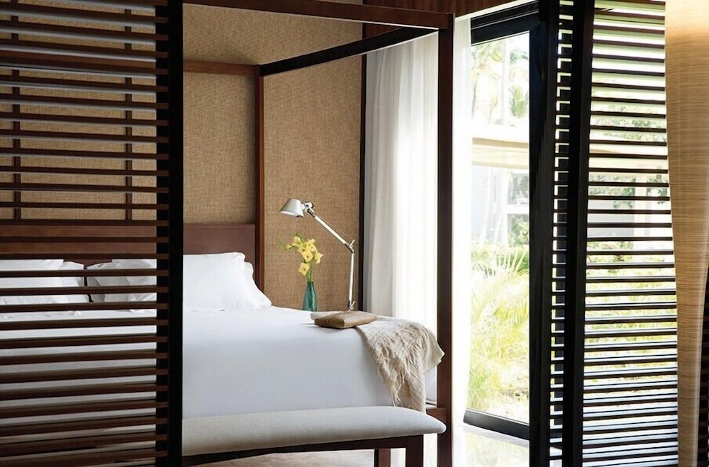 Excellence, Club, Junior Suite, King Bed, Pool View