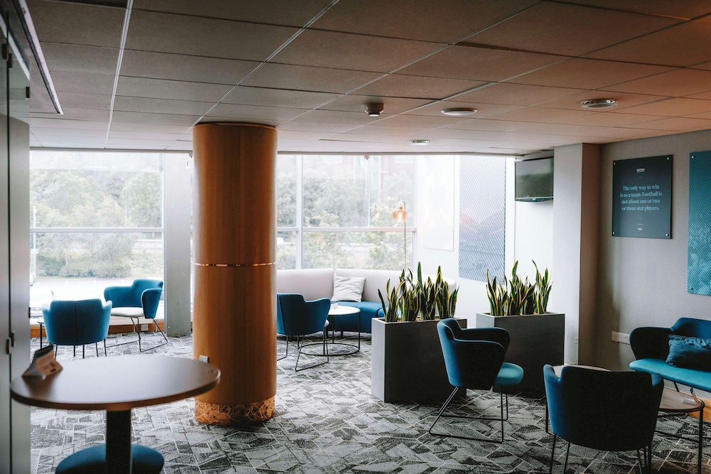 The Bolton Stadium Hotel, a member of Radisson Individuals 40/57