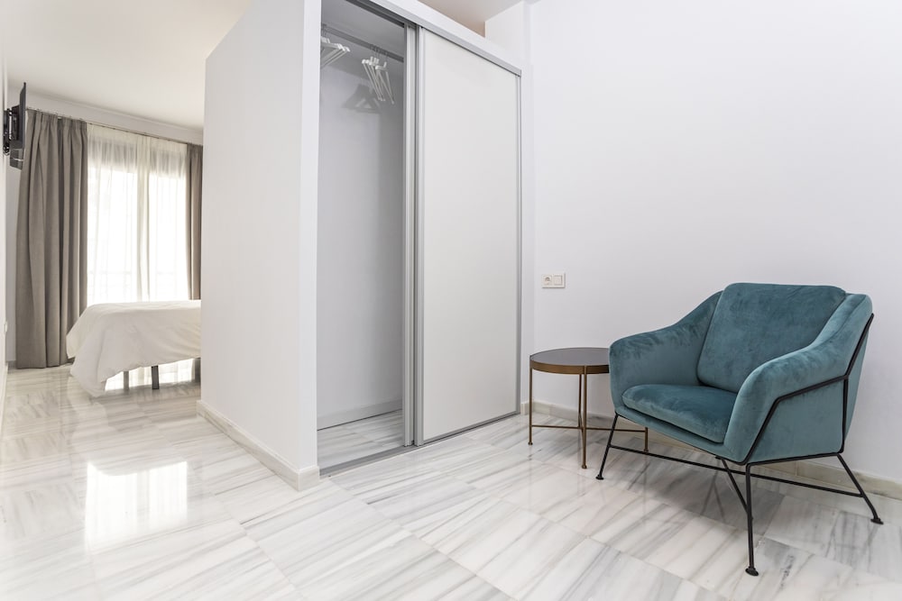 Malaga Rivas 34 Suites Homes 20/48