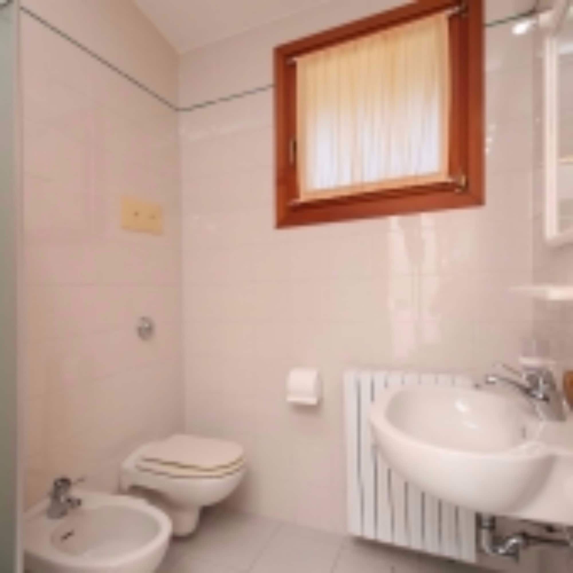 شقة كلاسيكية بسرير مزدوج بغرفة نوم واحدة مع أريكة، Residence Villaggio Tiglio 3/3