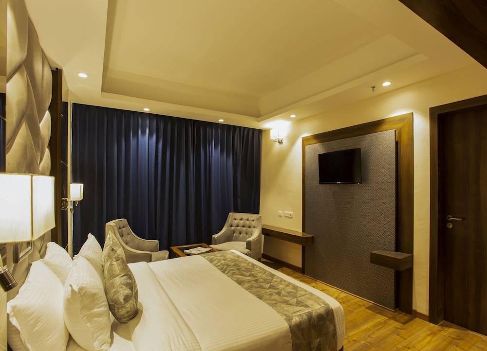 Sarovar Portico Somnath 28/72